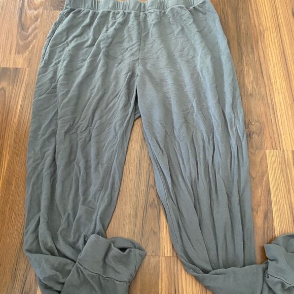 Splendid Olive Green Soft Pants - Picture 1 of 5